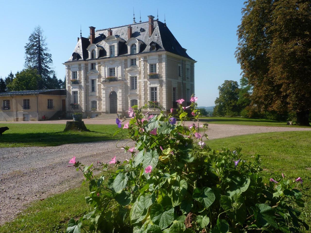 Хостел Domaine De Chaligny Saint-Hilaire-en-Morvan Екстер'єр фото